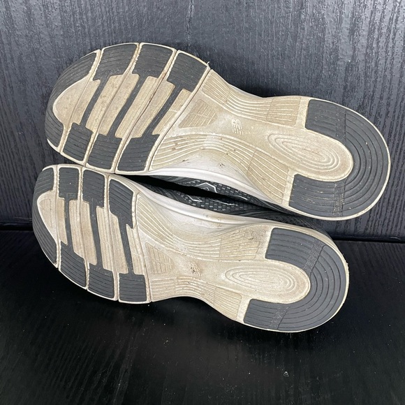 New Balance 711 Women’s size 10 - Picture 6 of 11